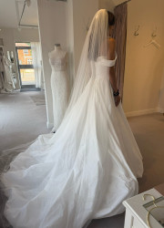 wedding dress back