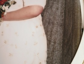 Detail on bride dress